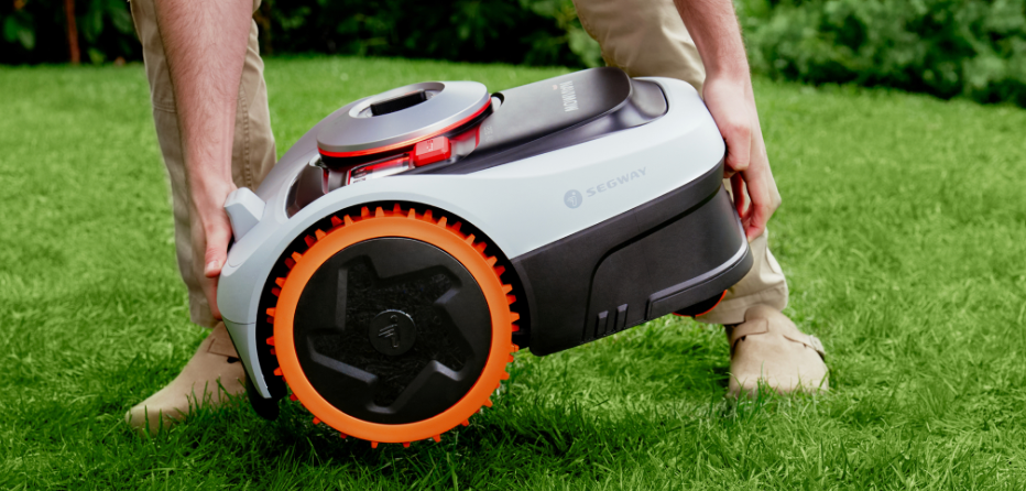 Robotplæneklipper til ujævn have – guide til skråninger (2026)